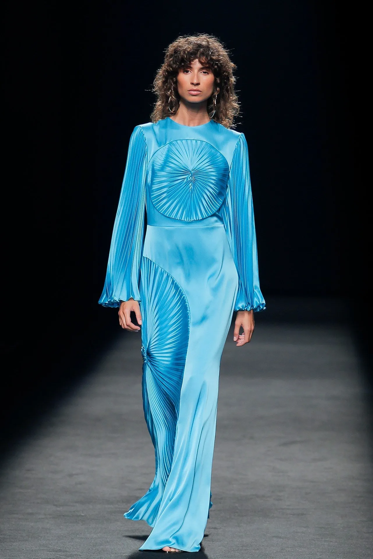 Long-Sleeved Pleated Flared Column Dress