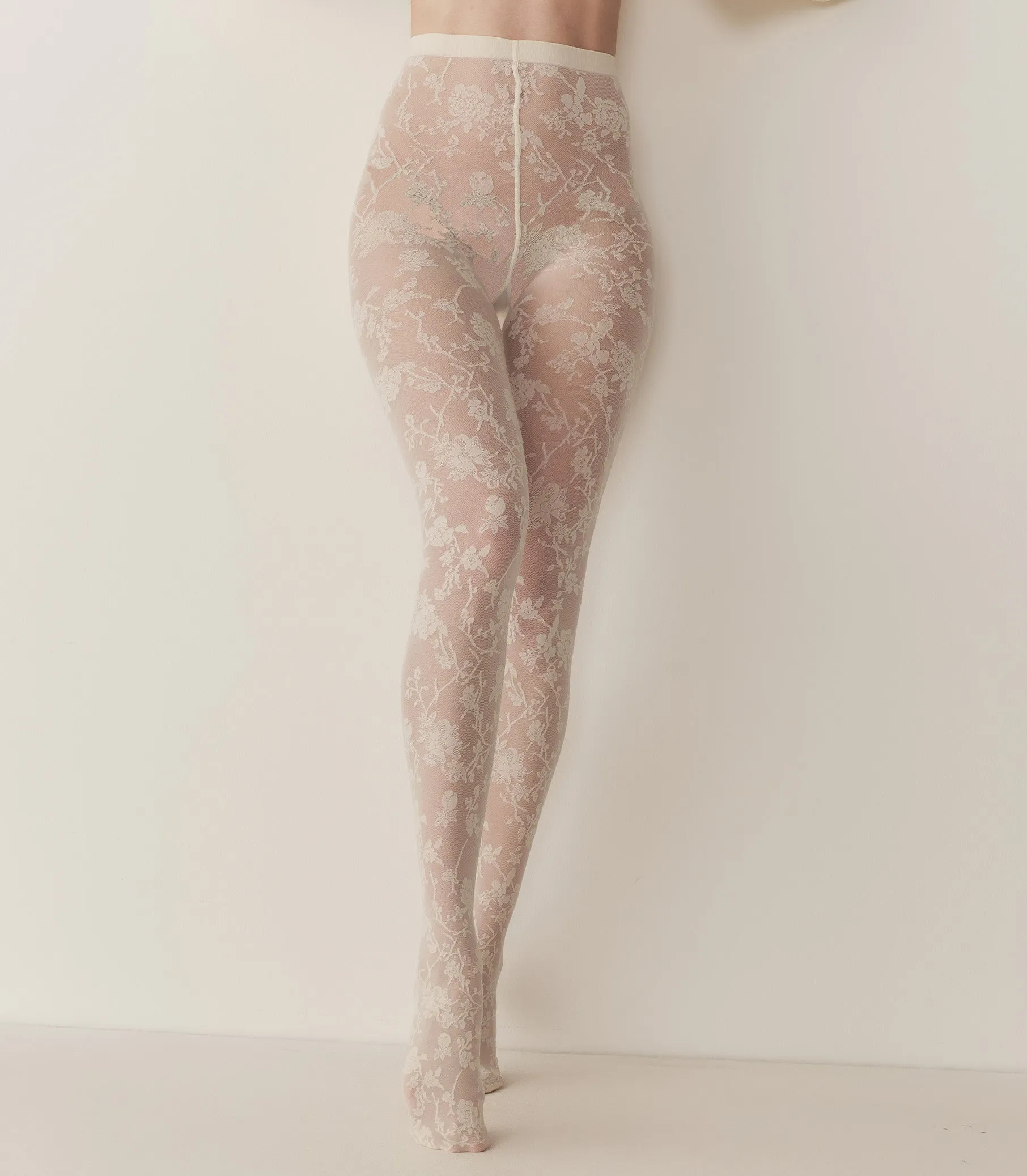 WOLFORD FLORAL LACE TIGHTS -- BUTTERMILK