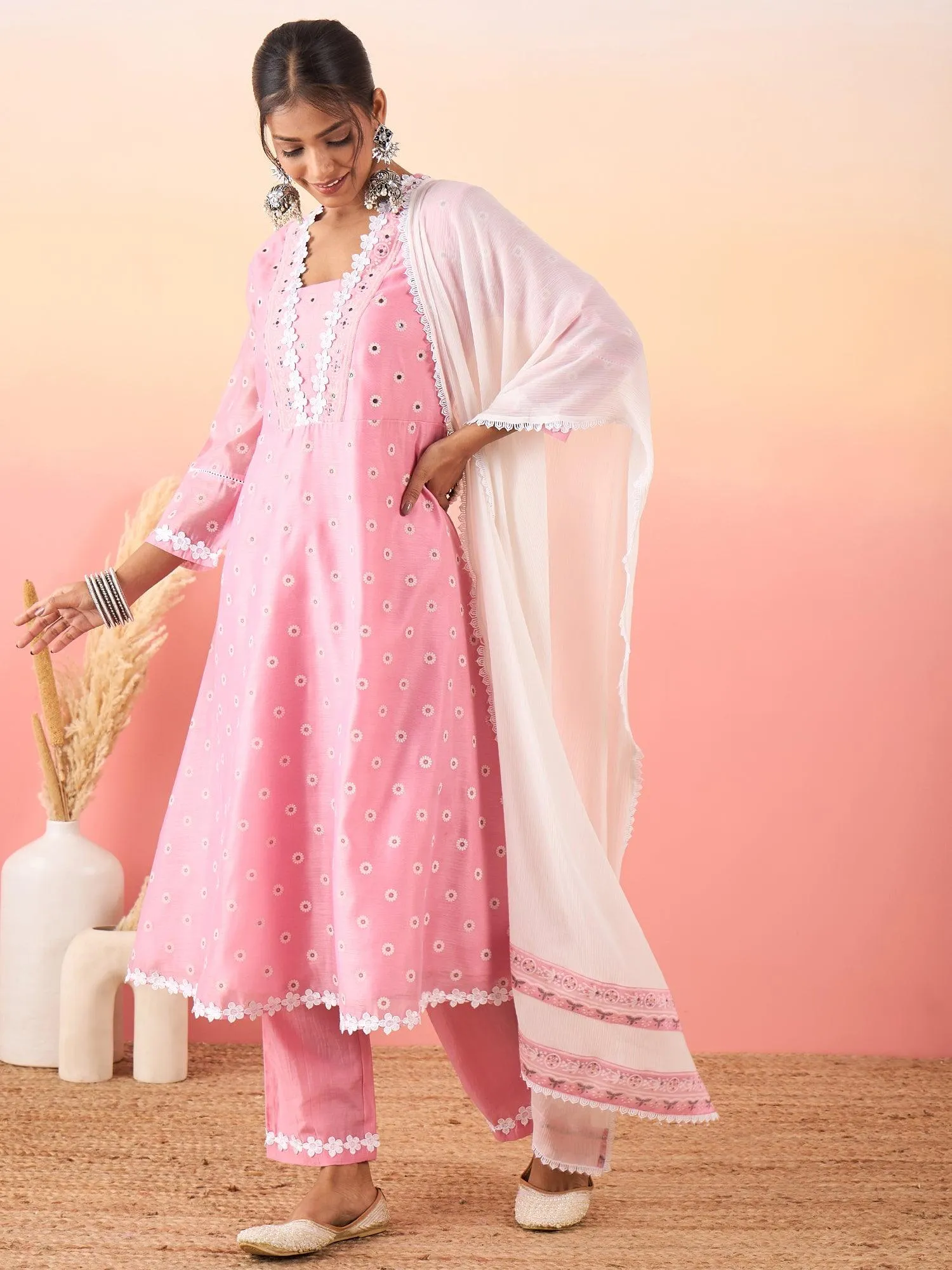 Women Floral Printed Regular Chanderi Silk Kurta with Trousers & With Dupatta
