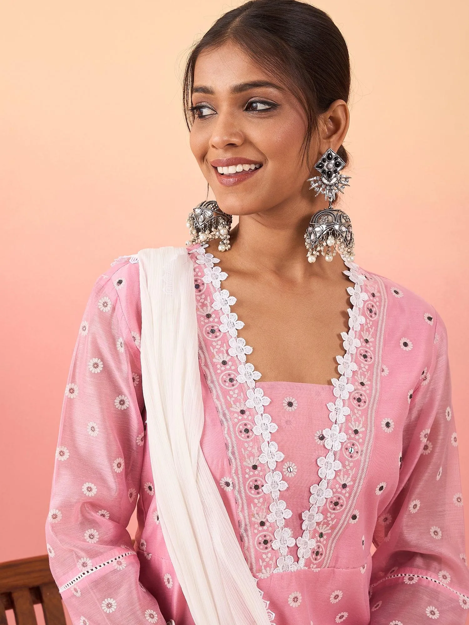 Women Floral Printed Regular Chanderi Silk Kurta with Trousers & With Dupatta